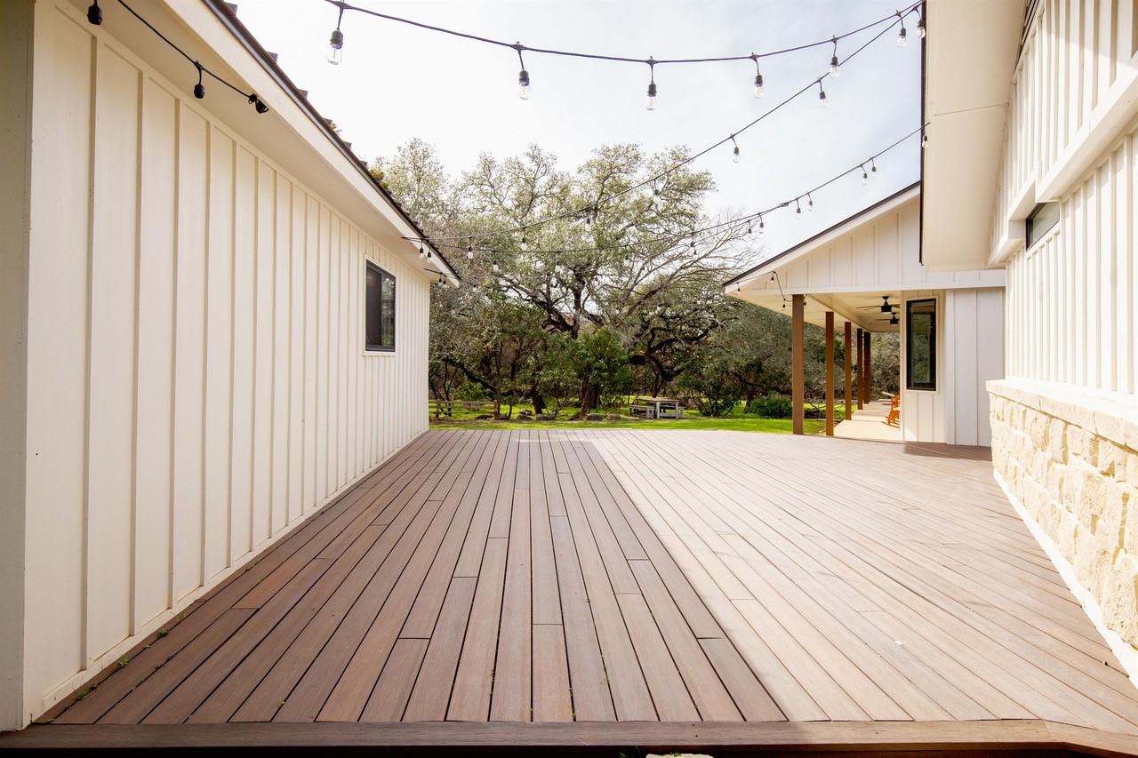 625 Gruene River Drive - Main House #MAIN - Photo 3 of 10