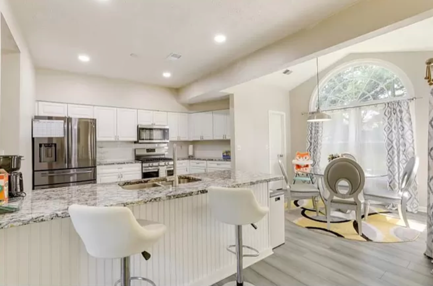 7136 Woodstone Dr - Photo 6 of 28