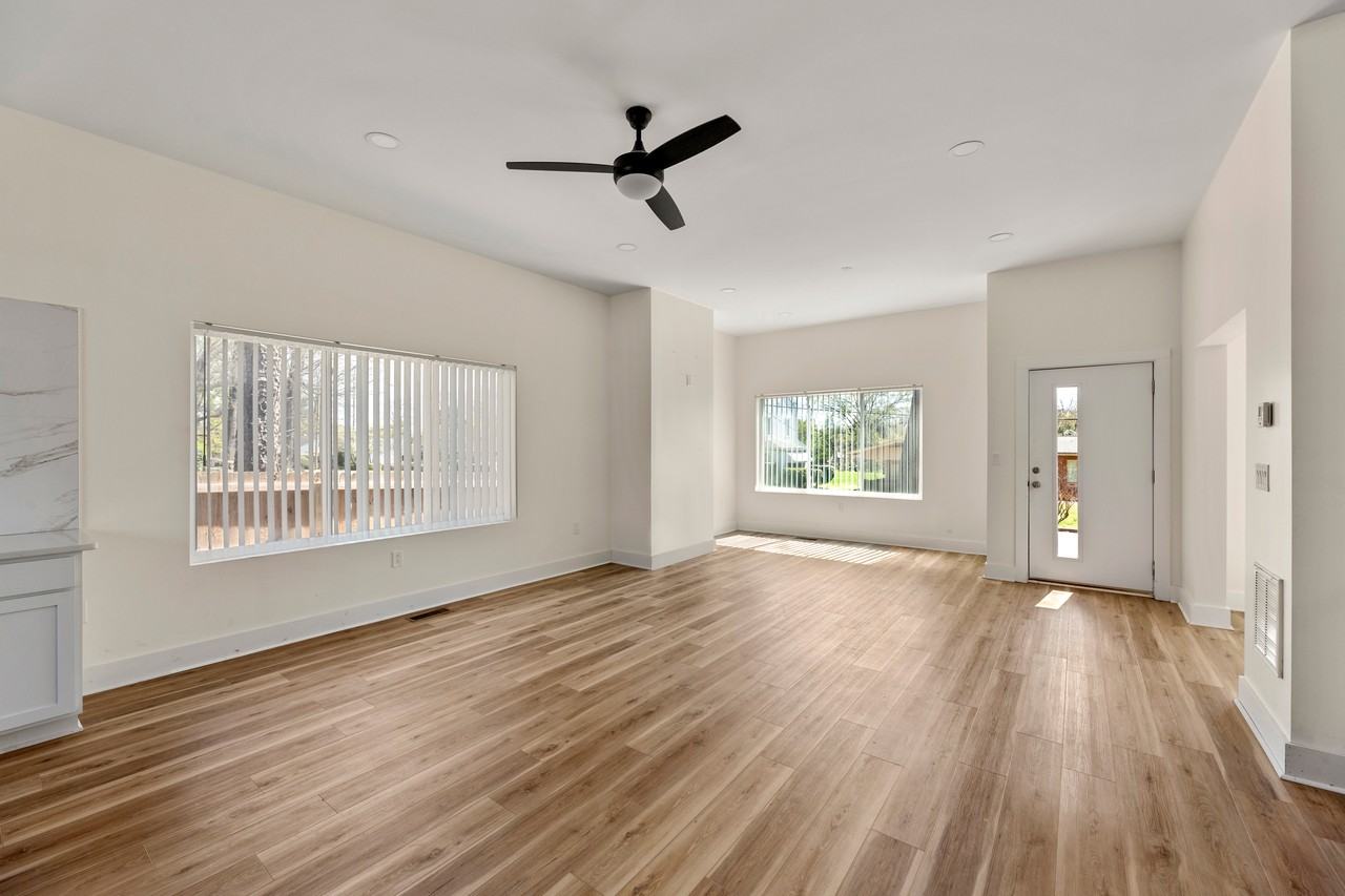 2100 St Paul St - Photo 2 of 36