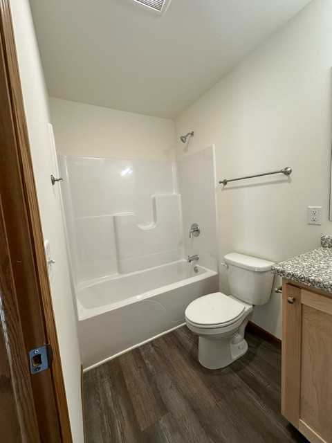 835 E Wisconsin St #607 - Photo 6 of 8