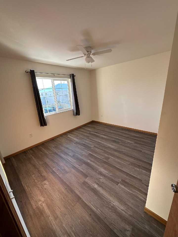 835 E Wisconsin St #607 - Photo 7 of 8