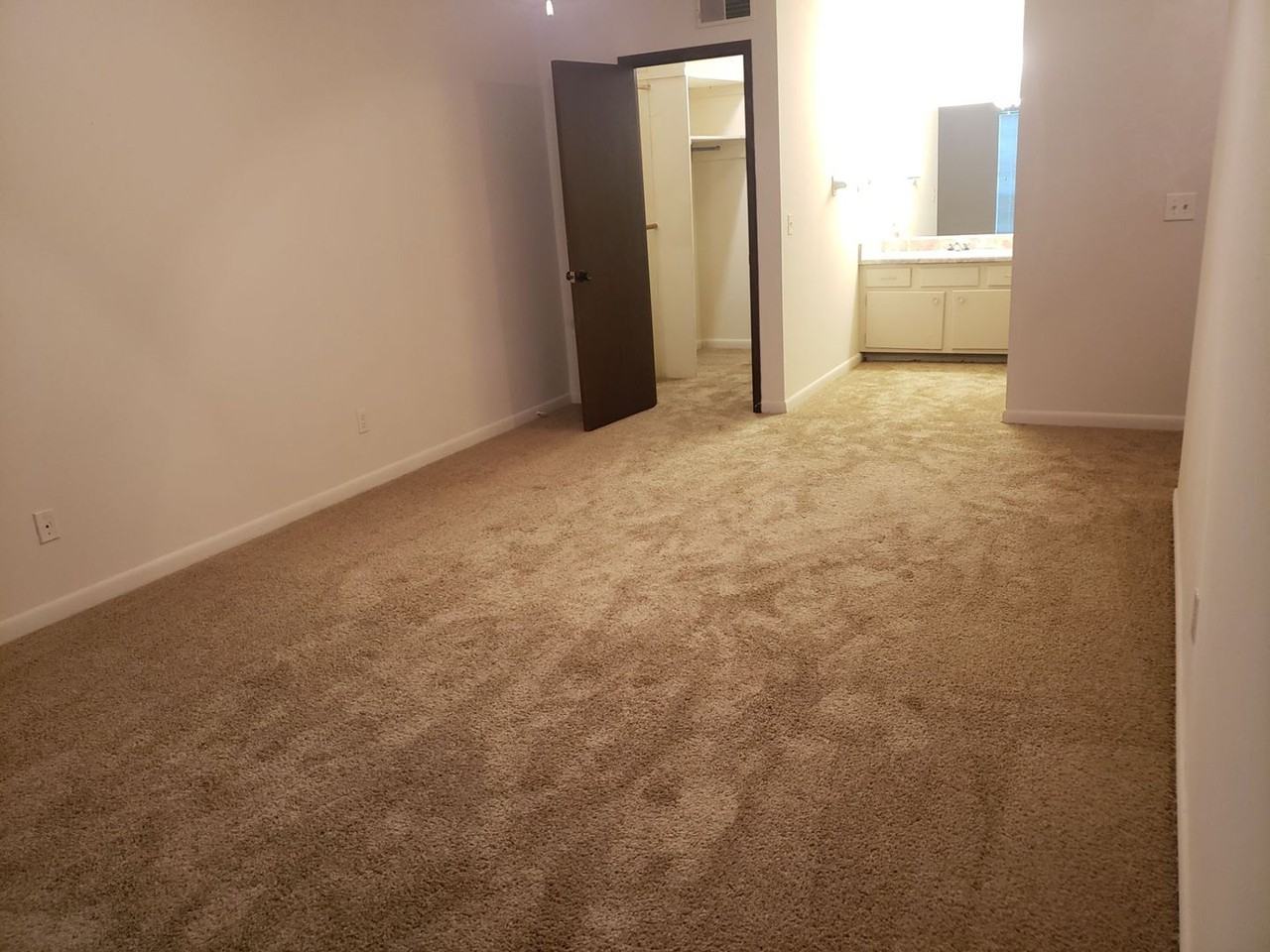 298 Yelton Ct - Photo 5 of 8