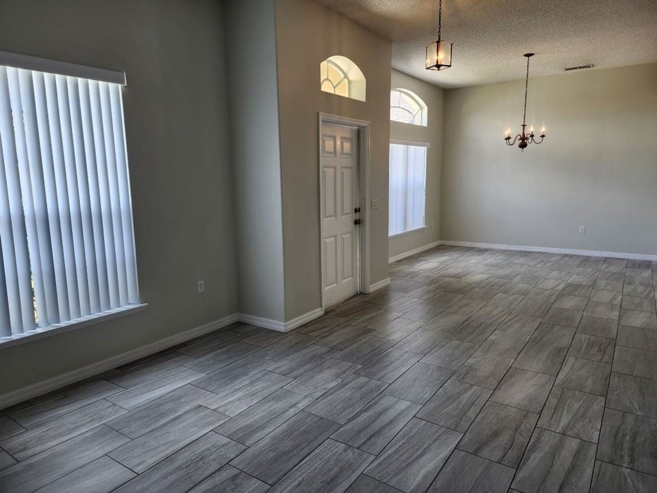 251 Magellan Dr - Photo 4 of 31