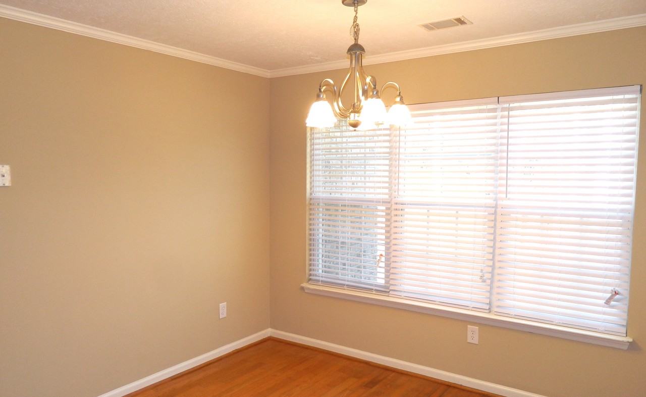 1087 Waltons Pass - Photo 7 of 26