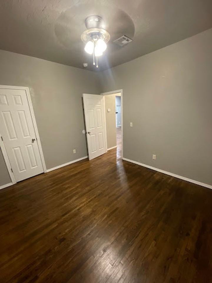 328 S Xanthus Ave - Photo 7 of 12