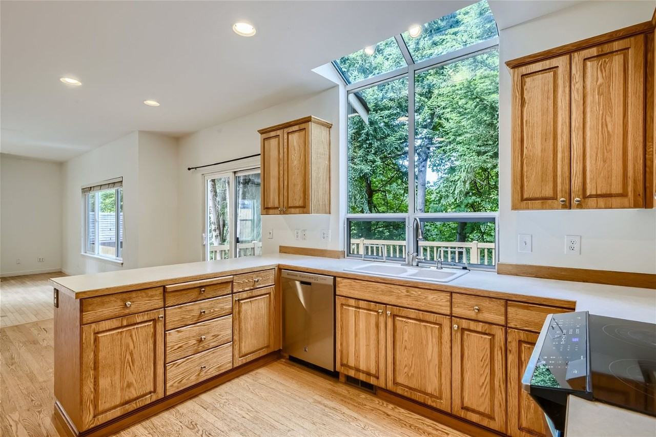 9038 Northeast 160th Place - Photo 2 of 29