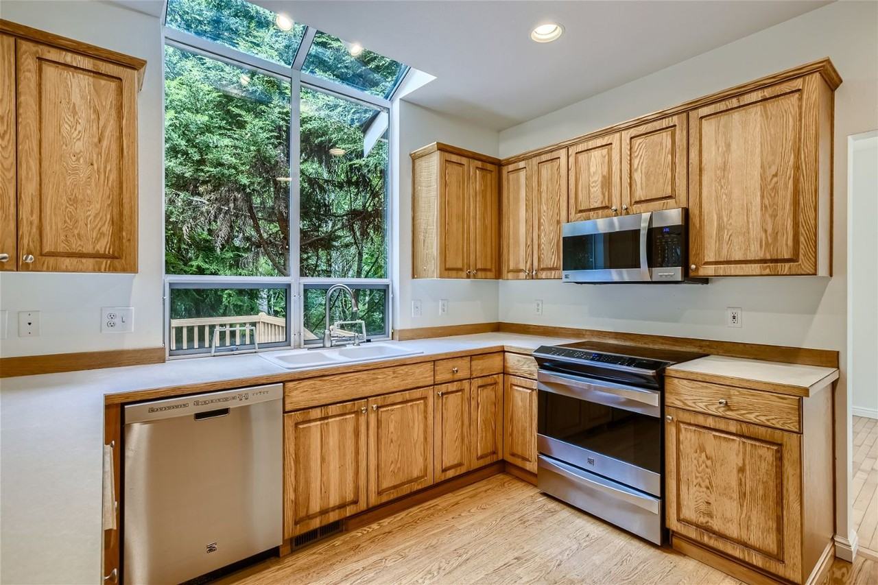 9038 Northeast 160th Place - Photo 3 of 29