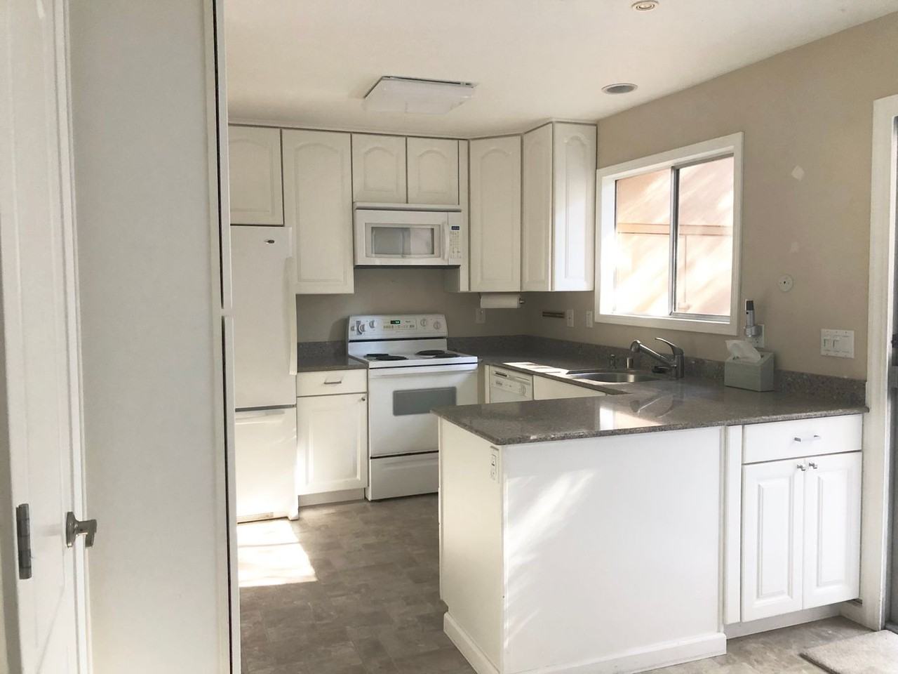 2129 Bella Casa St - Photo 2 of 18