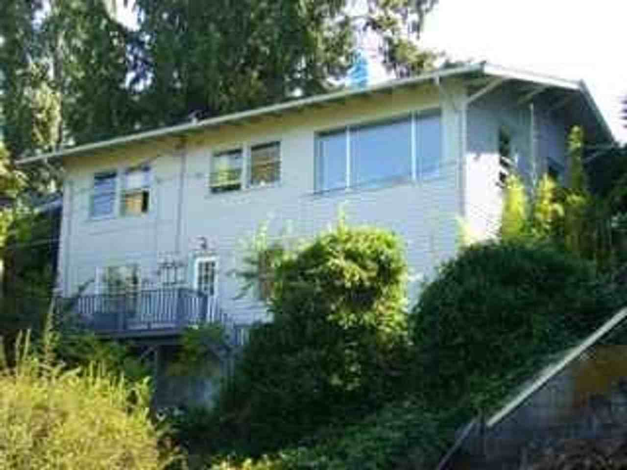 2 & 4 Bedroom Apartments with Classic Charm & Bay View - Photo 5 of 44