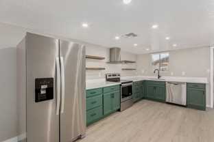 736 S Farmer Ave - Photo 1 of 1