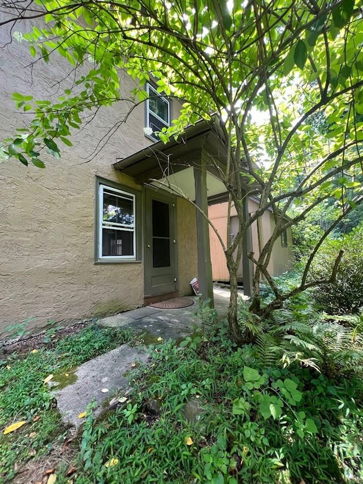 1486 River Road - Photo 3 of 30