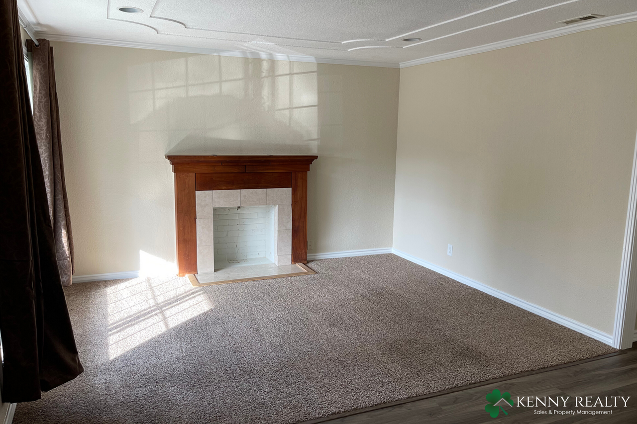 656 Scott Ave - Photo 2 of 12