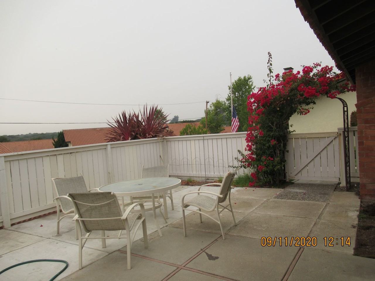 3941 Mesa Circle Dr - Photo 3 of 14