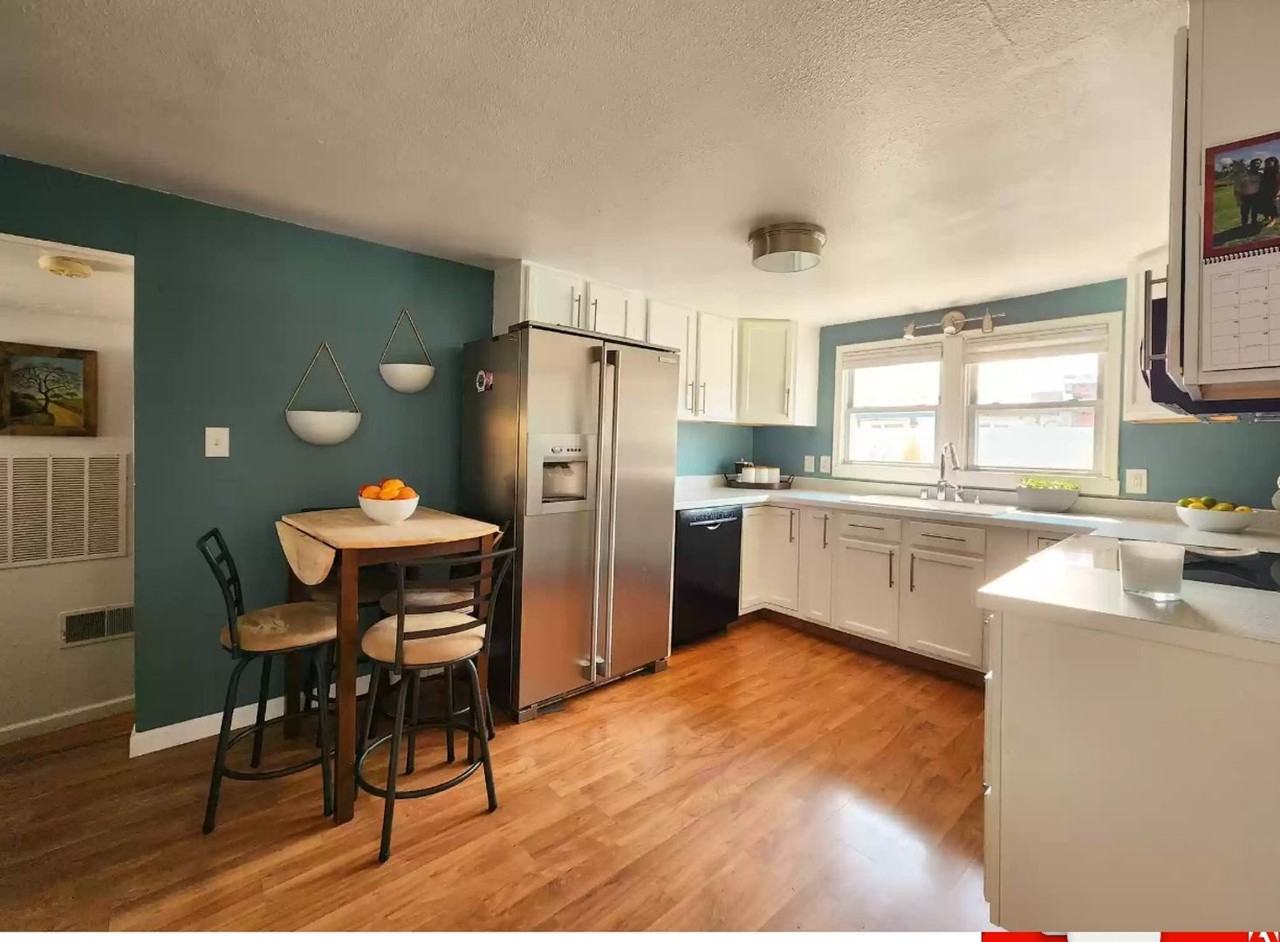 2218 Park St - Photo 6 of 14