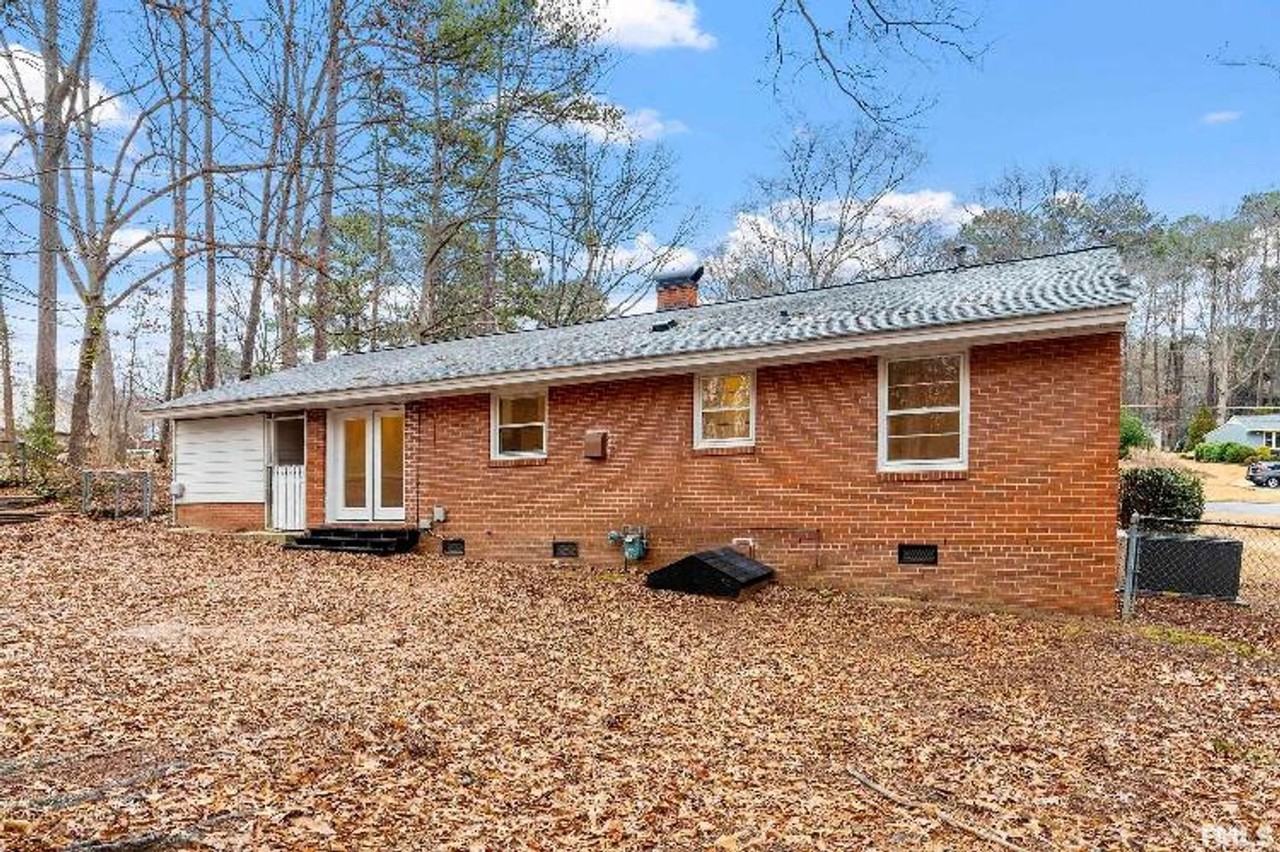 622 Griffis St - Photo 2 of 24