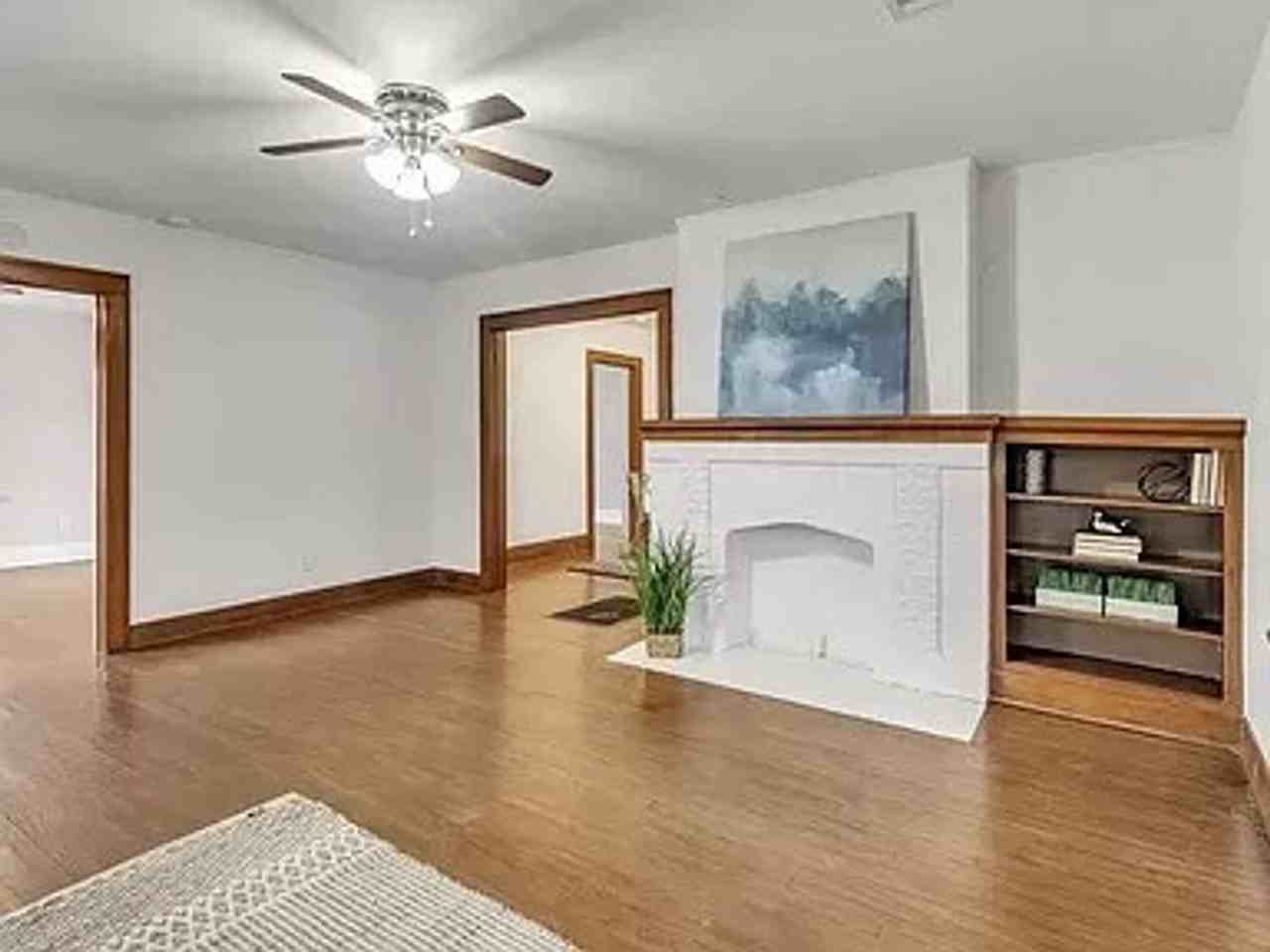 918 W Hill St - Photo 2 of 15