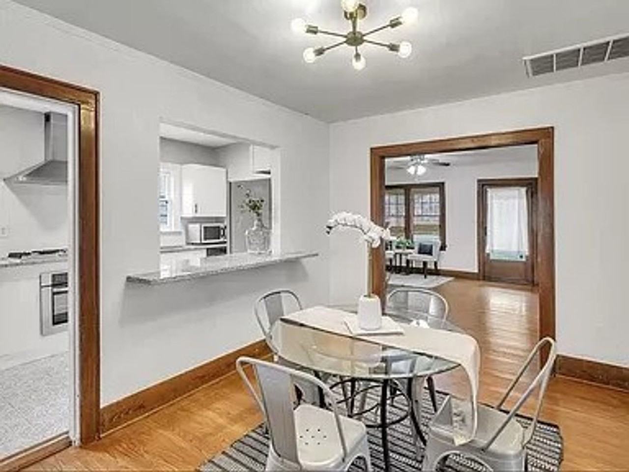 918 W Hill St - Photo 5 of 15