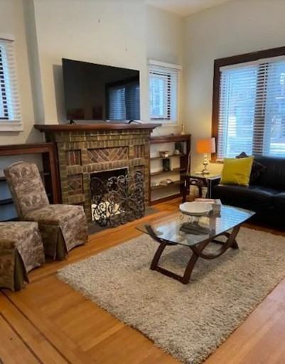 125 Wellington St S - Photo 2 of 14