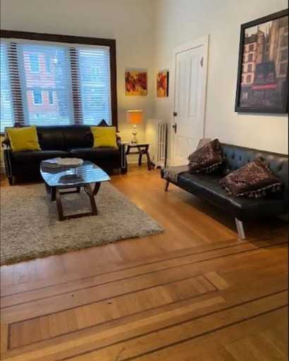 125 Wellington St S - Photo 3 of 14