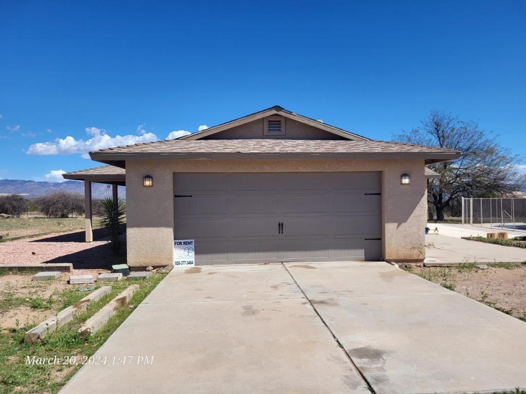 7808 Chinle Dr - Photo 2 of 15