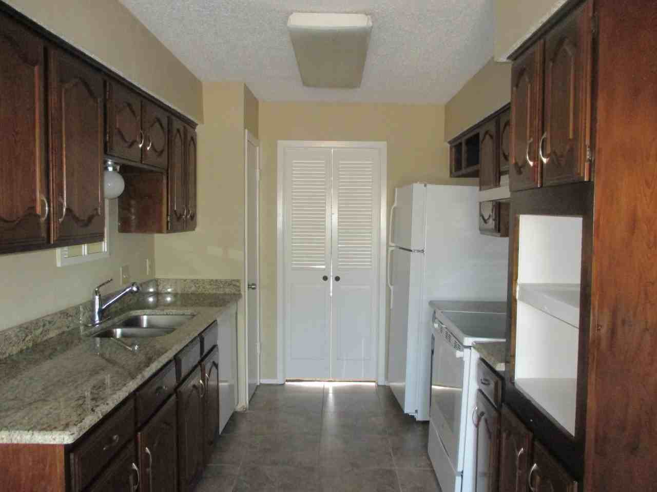 7009 Woodmoor Rd - Photo 3 of 13