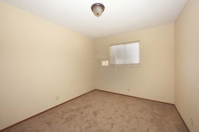 3320 S Oxford - Photo 2 of 25