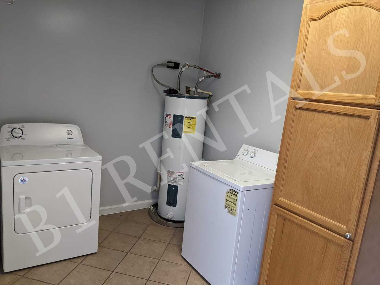 210 5th St - Photo 2 of 9