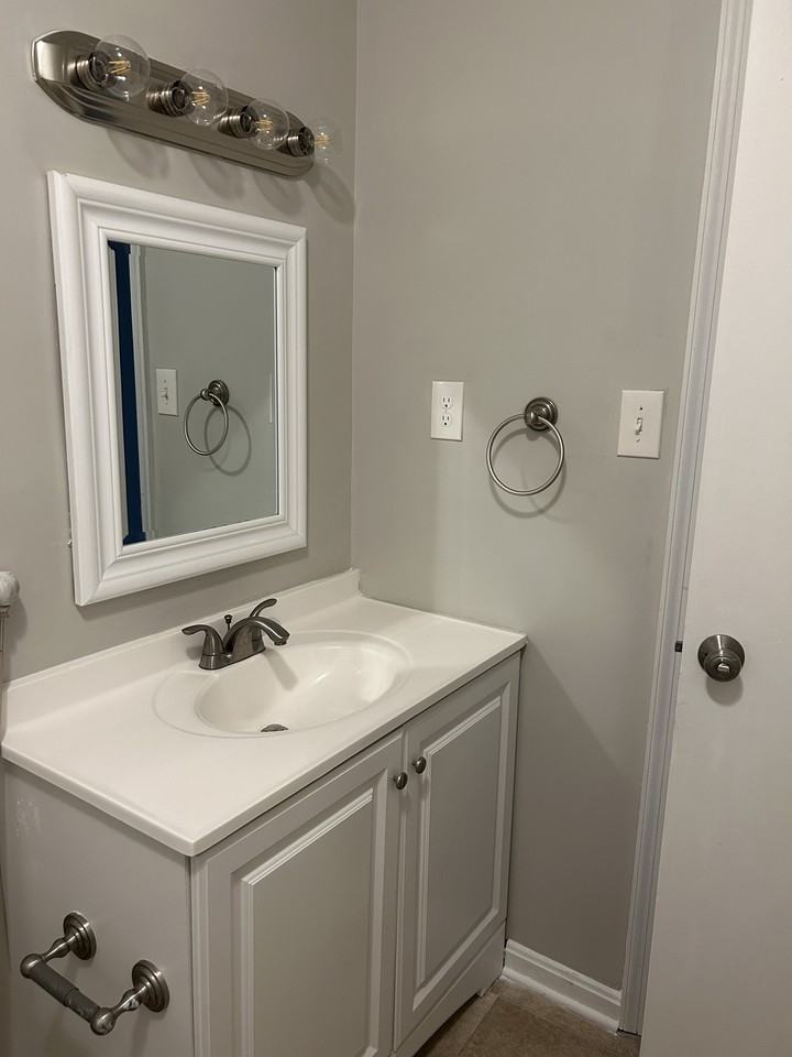 9031 Florin Way - Photo 2 of 4