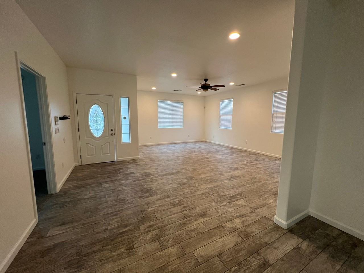 2724 Tecopa Ave - Photo 5 of 29