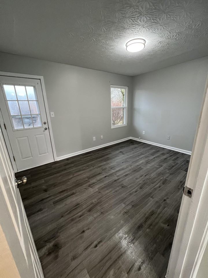 222 Grinder Ct - Photo 3 of 10