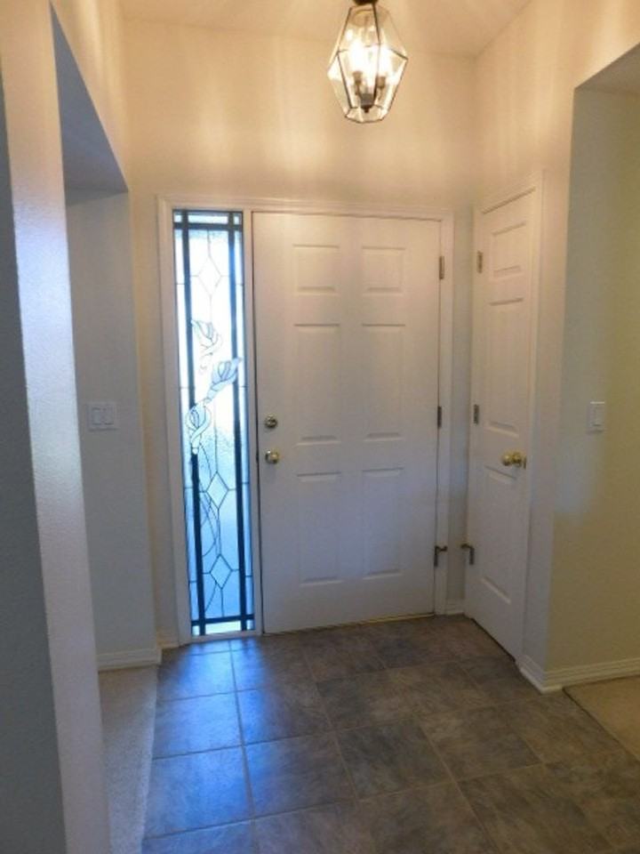 6094 Kite Ct N - Photo 3 of 14