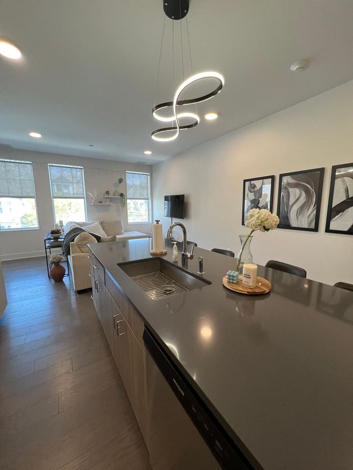 District West Lofts on Elmwood:  Luxury Apartments in the heart of the Elmwood District - Photo 3 of 50