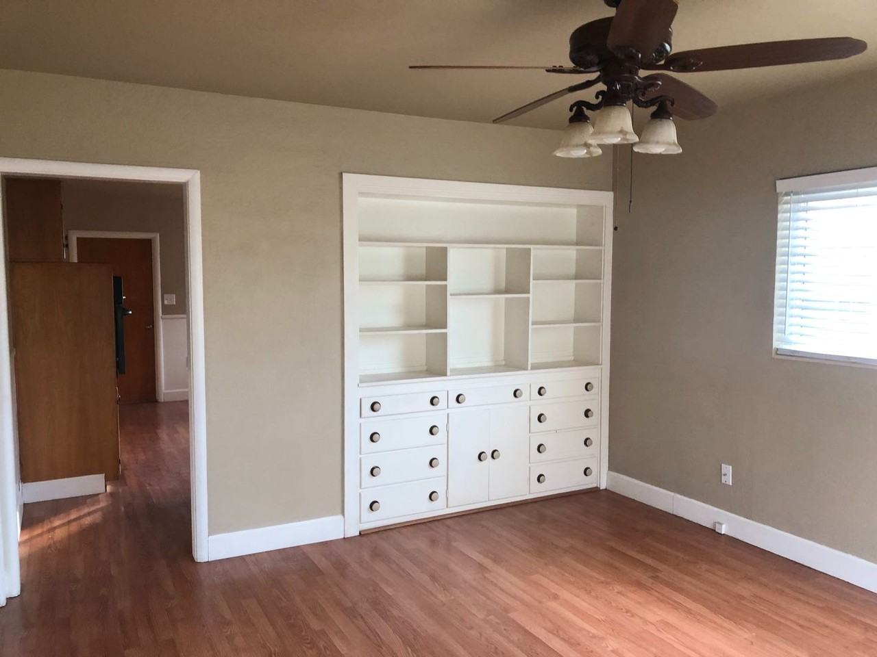 501 Grove St - Photo 6 of 21