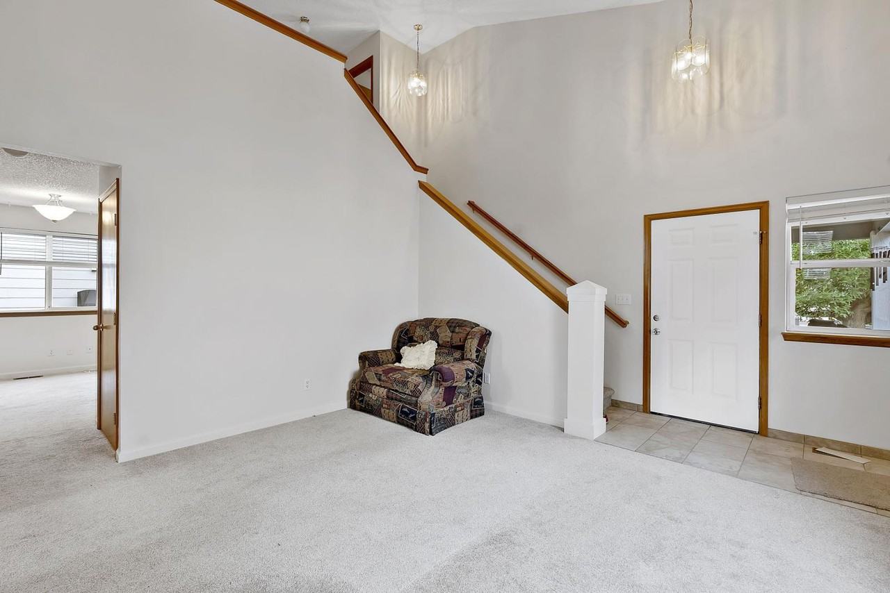 11215 Keota St - Photo 5 of 21