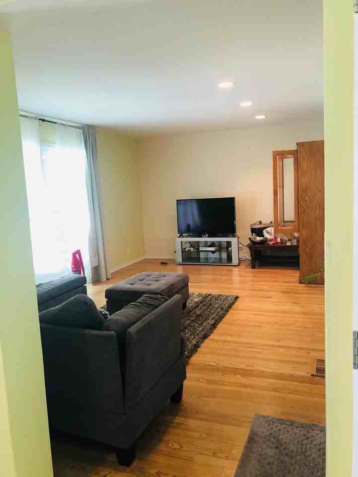 1372 Brandywyn Ln #NA - Photo 3 of 11