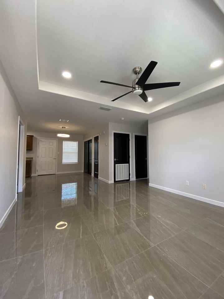 2407 Ivy Ave #A - Photo 3 of 30