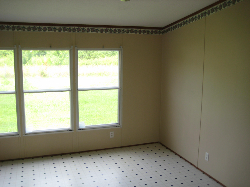 124 Angie Dr - Photo 7 of 25