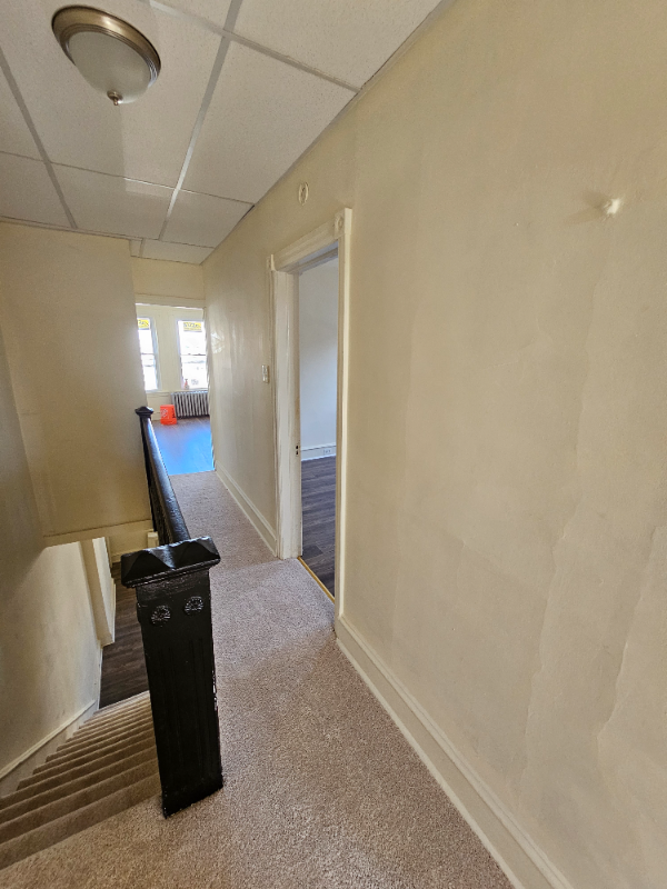 1217 E 9th St - Photo 3 of 9