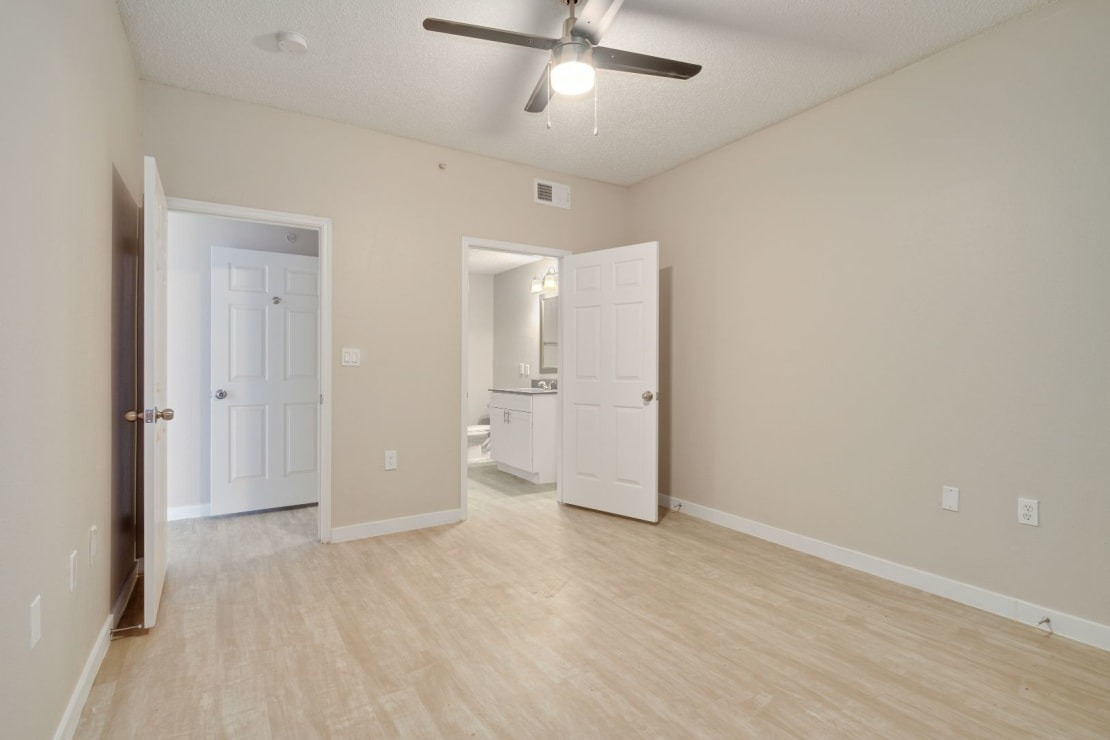 Arboretum at Lewisville - Photo 3 of 19