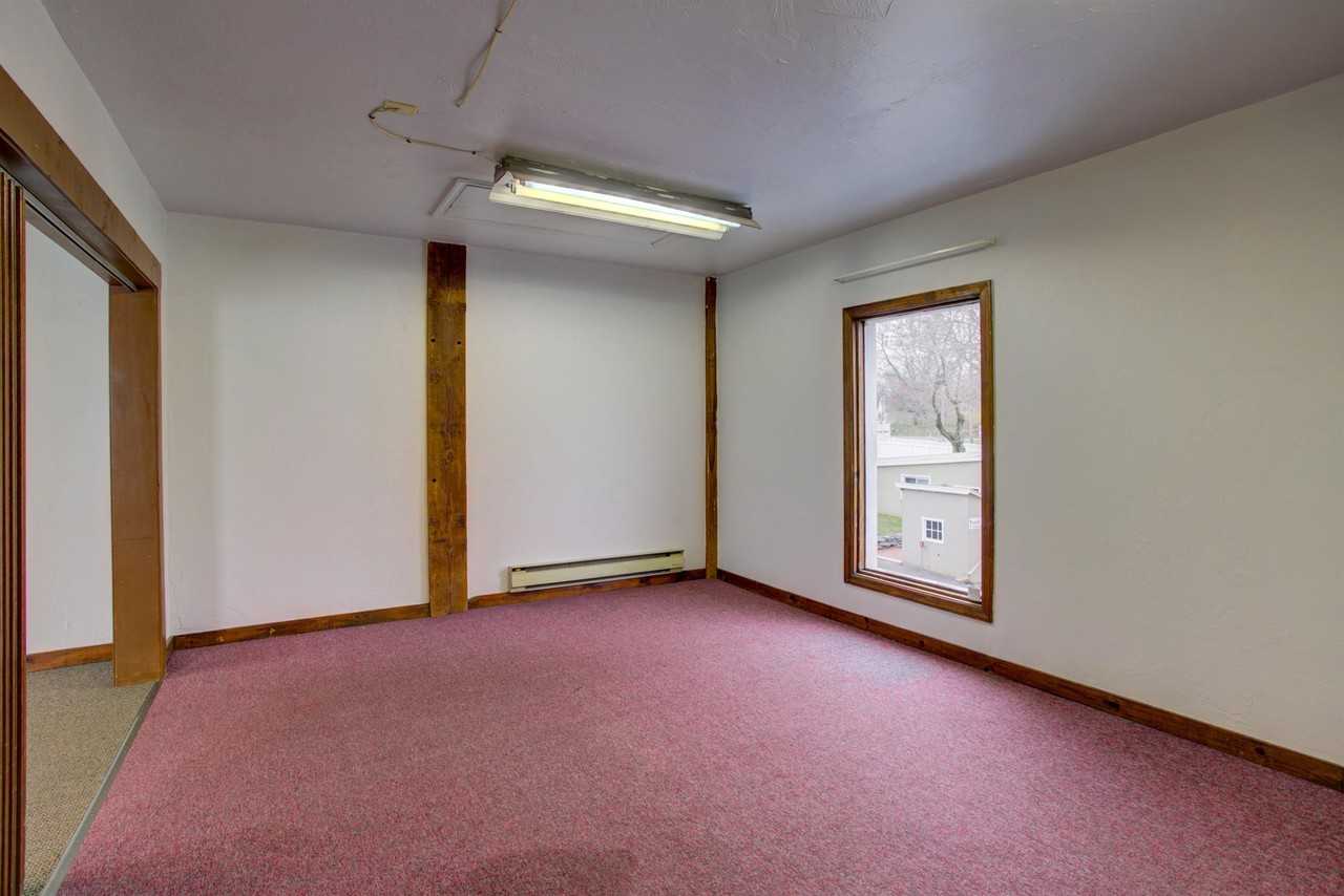 1500 Oregon Road - Photo 5 of 12