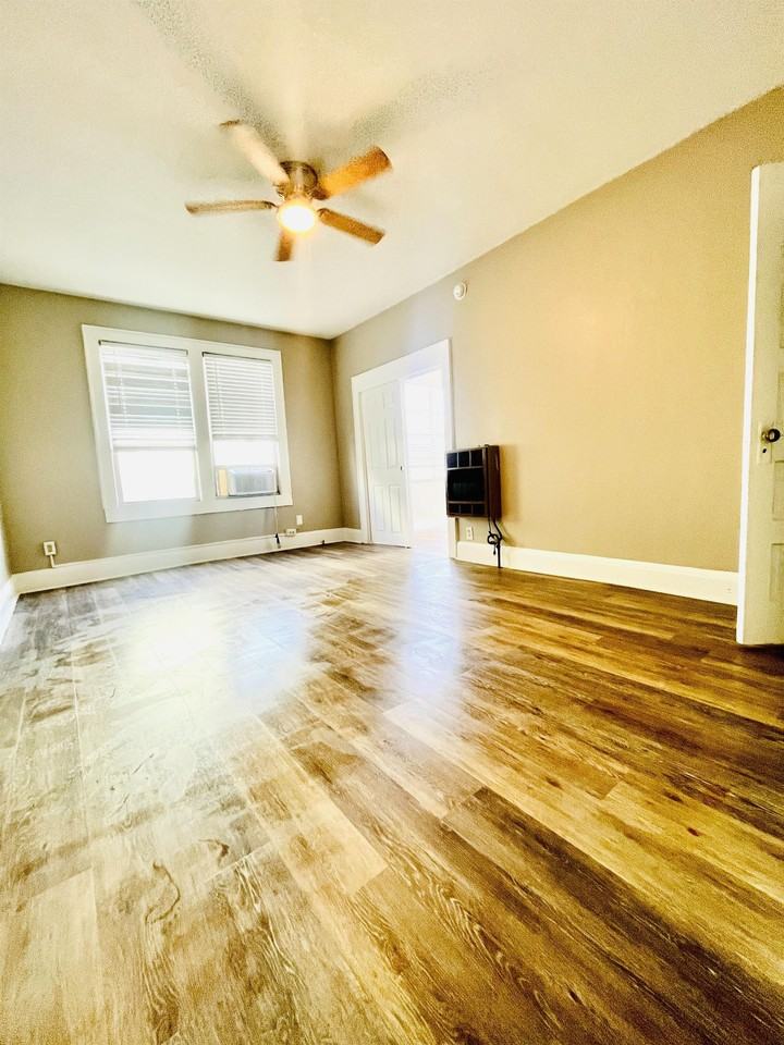 307- 311 South Grandview Avenue - Photo 2 of 45