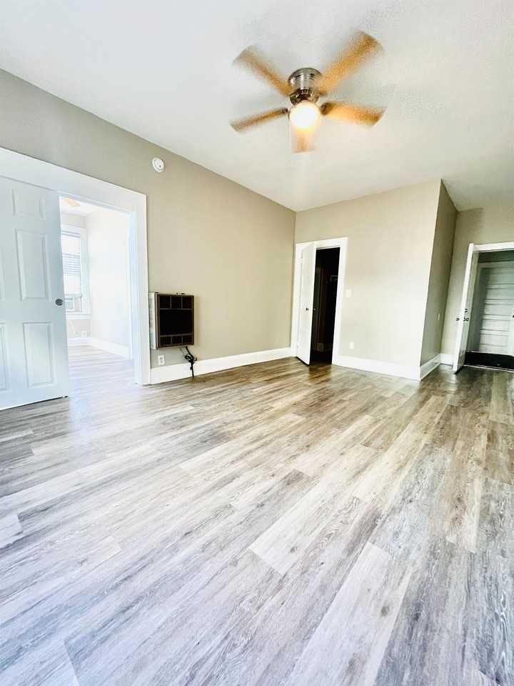 307- 311 South Grandview Avenue - Photo 5 of 45