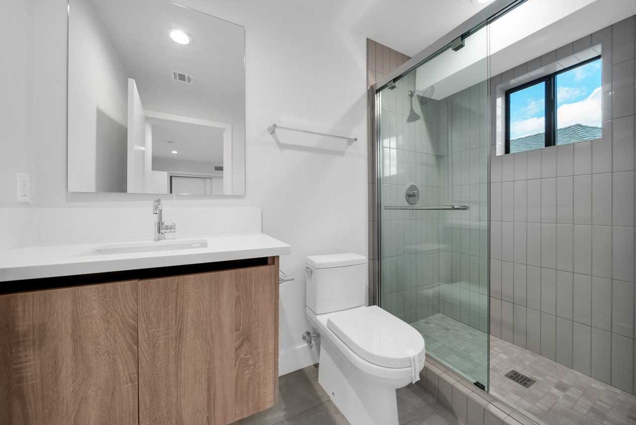 1825 S Orange - Photo 7 of 12