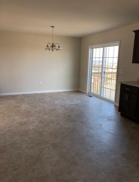 105 Ryan Ln - Photo 3 of 11