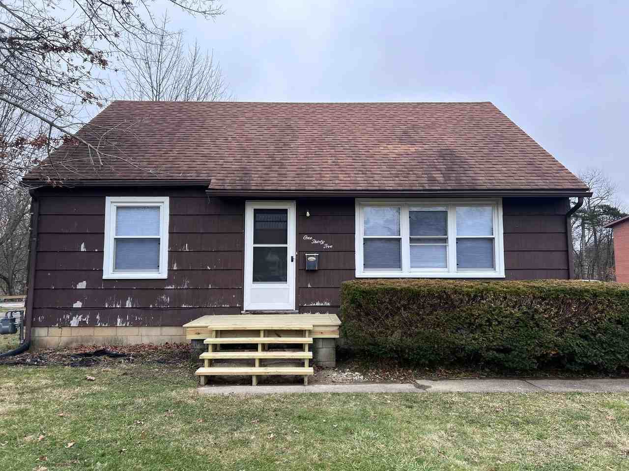 Fairlawn Avenue Houses - Photo 2 of 45
