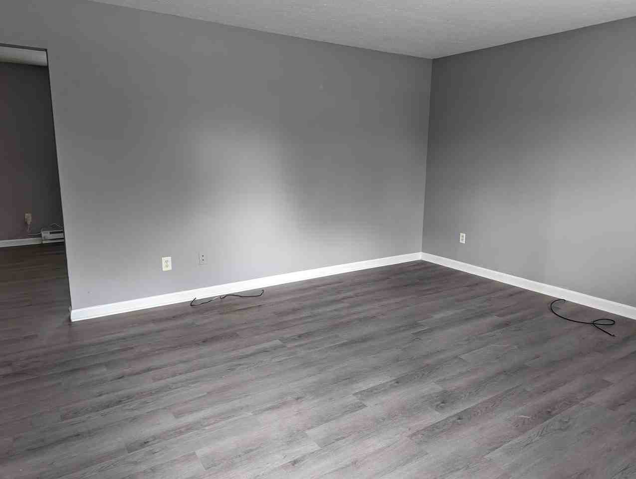 102 Front Nine Dr - Photo 2 of 9