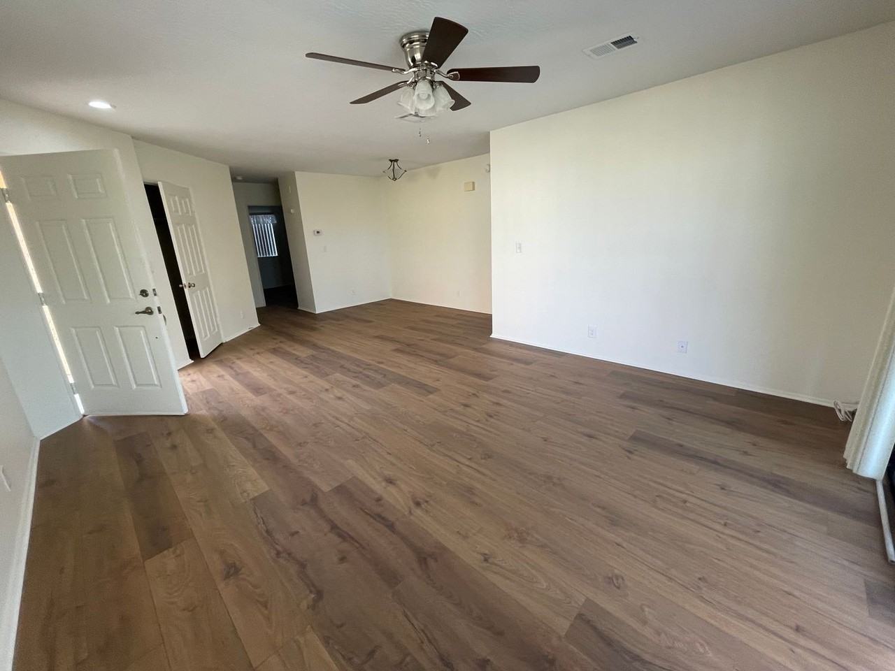 19230 Elm Dr - Photo 4 of 29