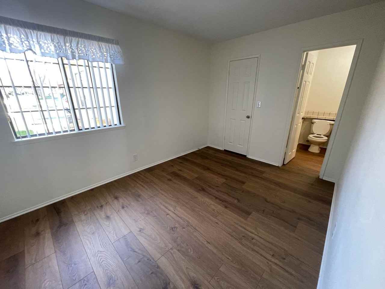 19230 Elm Dr - Photo 7 of 29