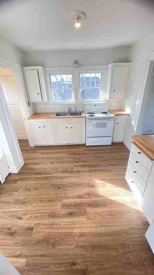 1509 W 2nd St - Photo 2 of 16