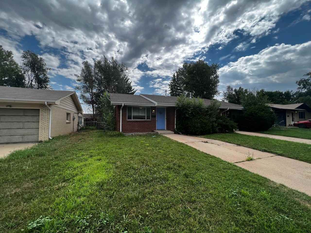 1012 Cragmore Dr - Photo 2 of 19